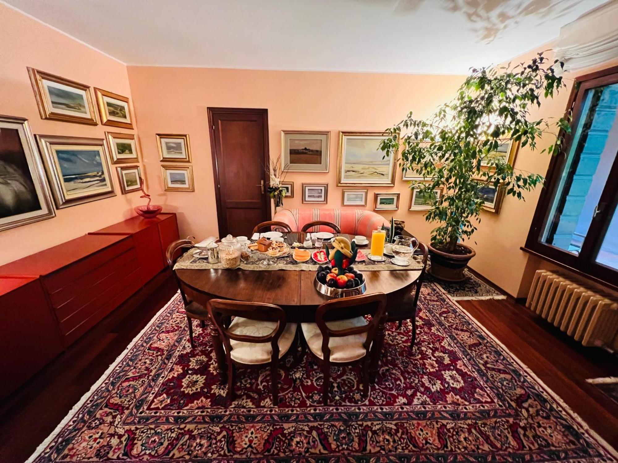 Opera Deluxe Bed & Breakfast ราเวนนา ภายนอก รูปภาพ